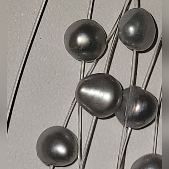 Fresh water pearls 7 strands grey/ silver with blue tone, loop clasp - Picture 2 of 5